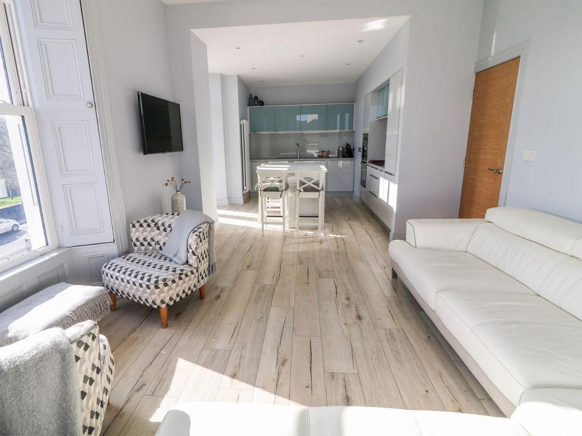 Sea Breeze Apartment Ballycastle Ngoại thất bức ảnh